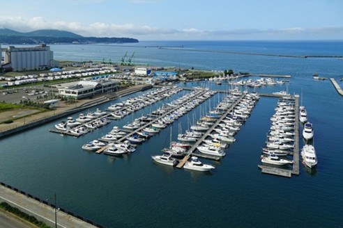 Marina in the Asia-Pacific region with superyachts berthed