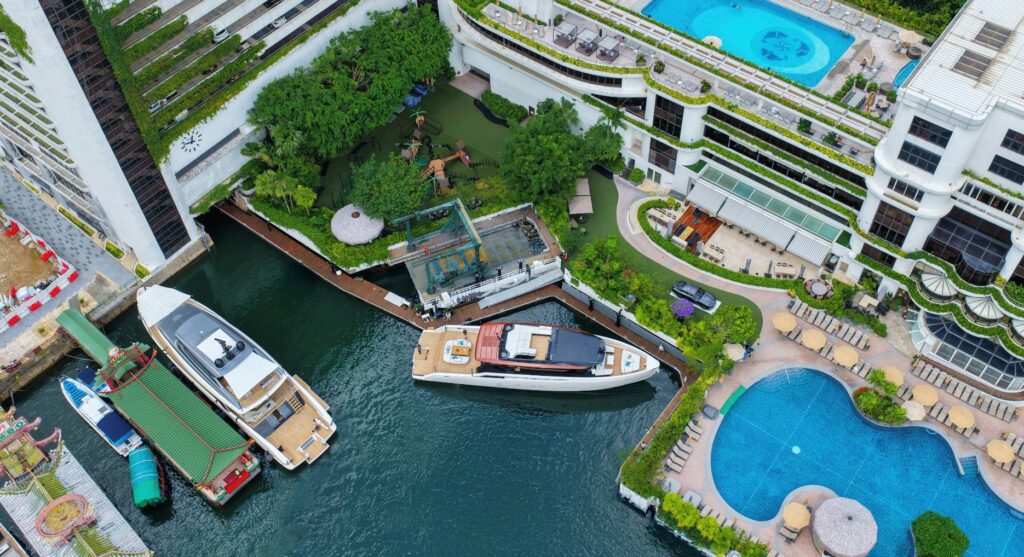 Sanlorenzo SP92 APAC premiere and SX100 Hong Kong debut at Aberdeen Marina Club
