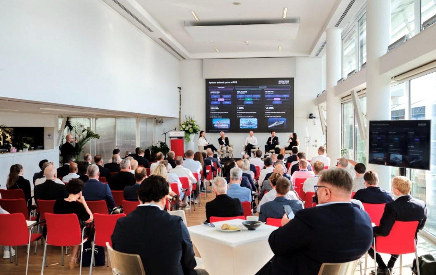 Captains and experts at the 31st Captains' Forum