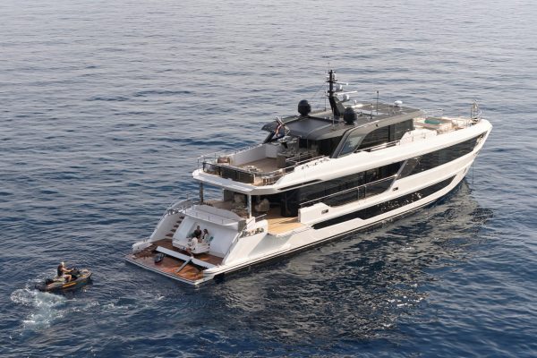 Majesty 100 yacht terrace